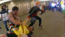 Imágenes de cámaras corporales muestran momentos previos a trifulca entre migrantes y policías en NY