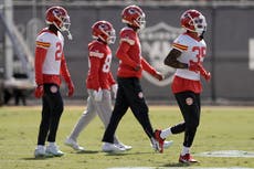 Chiefs descartan al guardia All-Pro Thuney ante 49ers para el Super Bowl, por lesión en el pectoral