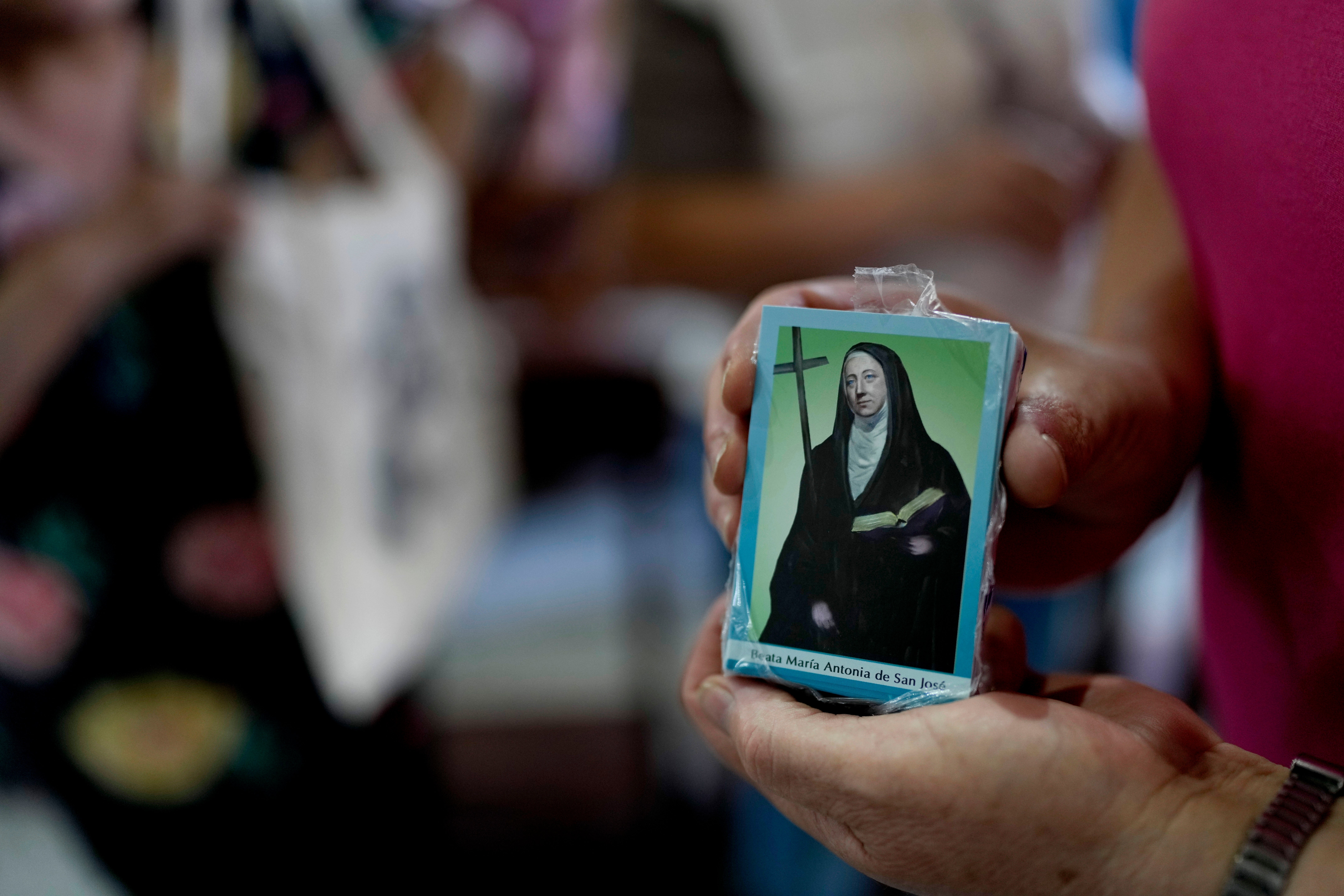 ARGENTINA-PRIMERA SANTA