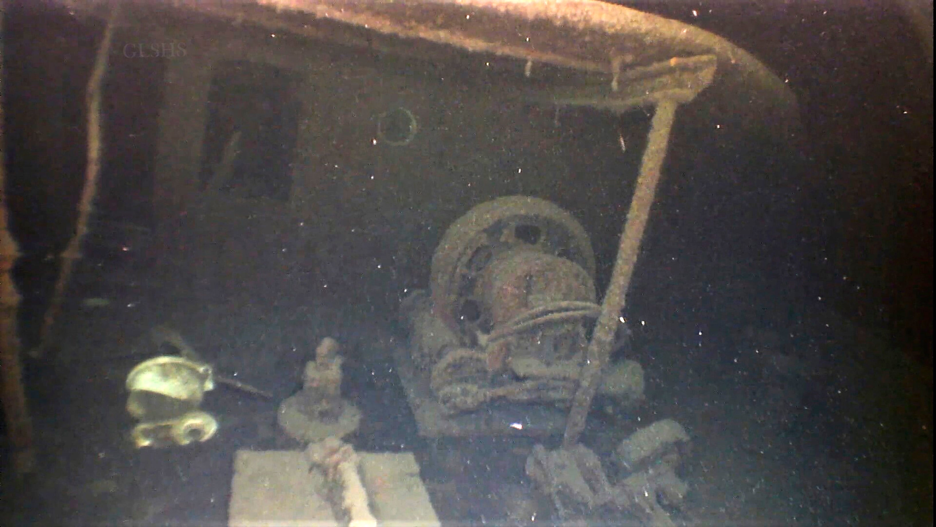 Imagen del interior de los restos del buque carguero Arlington