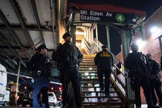 Un muerto y cinco heridos tras tiroteo en estación del metro de NY; el agresor está prófugo