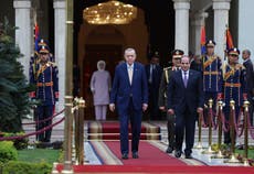 Presidente de Turquía visita Egipto, busca fin de guerra en Gaza