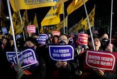 Médicos surcoreanos marchan contra plan del gobierno para aumentar número de estudiantes de medicina