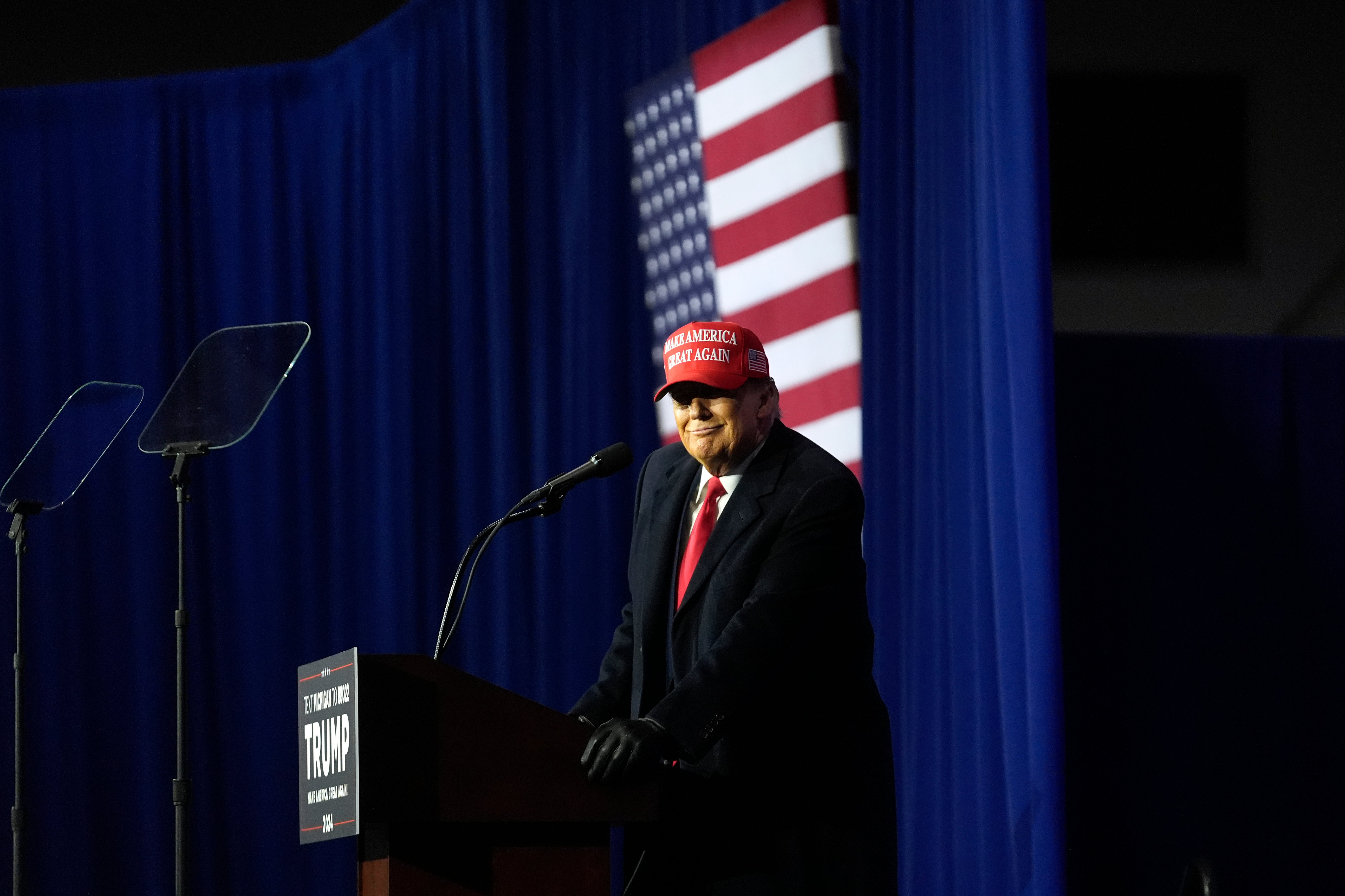 Donald Trump en un acto de campaña en Michigan