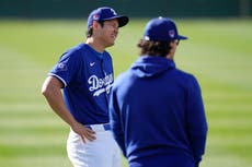 Shohei Ohtani no jugará en el primer partido de los entrenamientos de primavera de los Dodgers