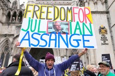 Assange presenta su último recurso contra la extradición a EEUU