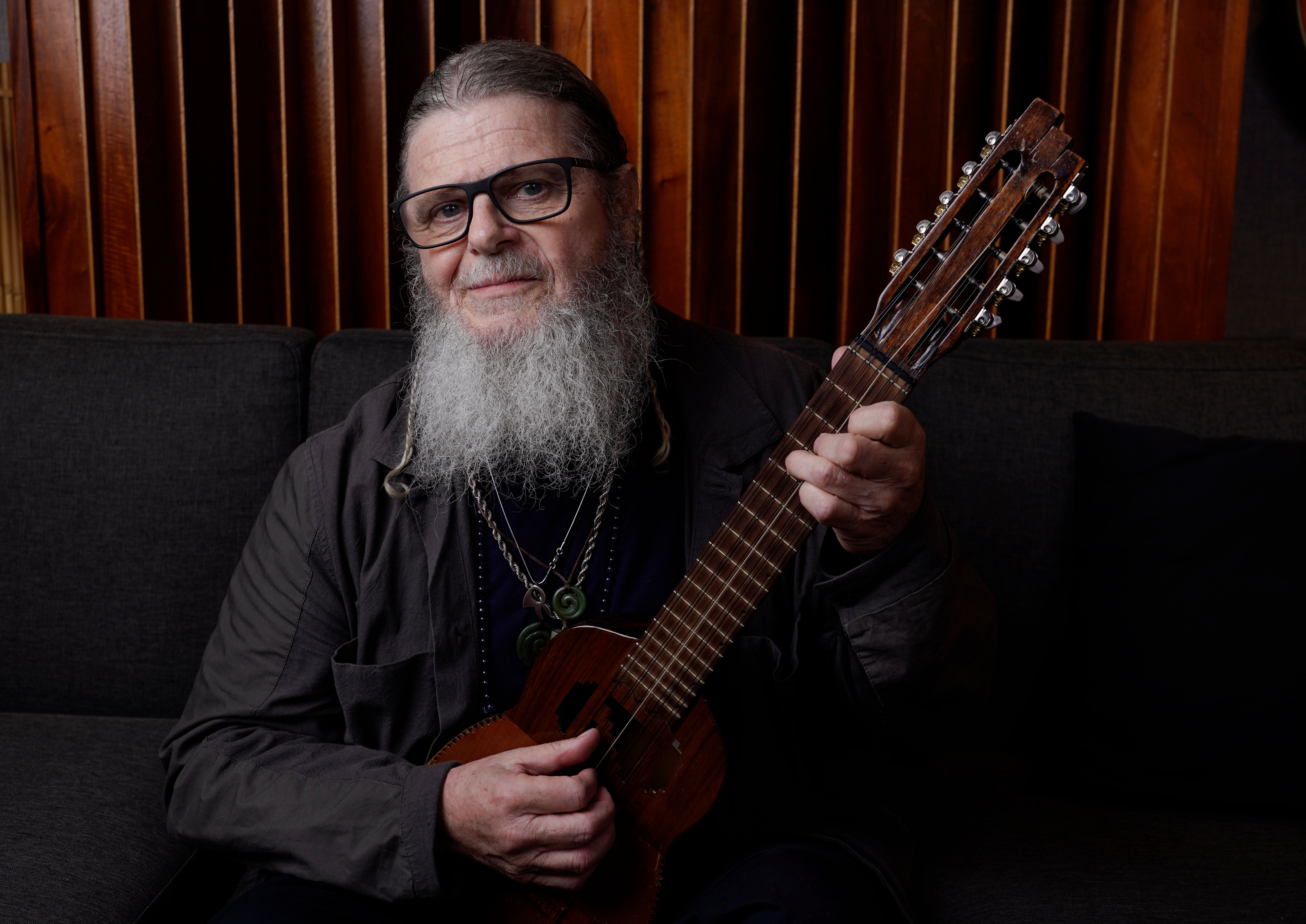 GUSTAVO SANTAOLALLA