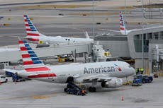 American Airlines eleva tarifas de equipaje y cambia manera de ganar puntos de viajero frecuente