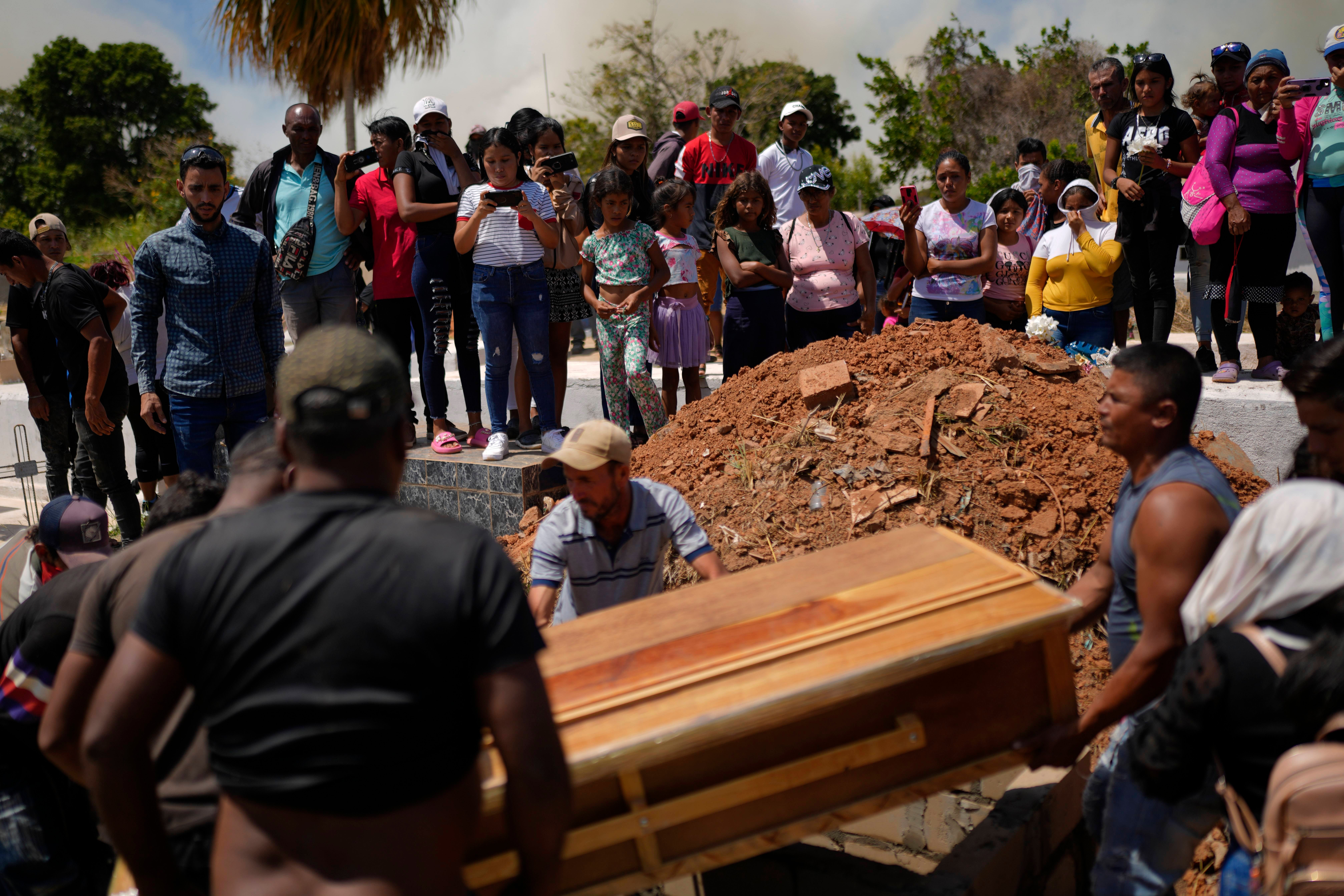 VENEZUELA-MINA DERRUMBE