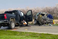 7 trabajadores del campo mueren en choque vehicular en centro de California, informa la policía