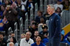 Fuentes AP: Warriors amplían por 2 años más el contrato al entrenador Kerr