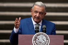 Hijo del presidente mexicano y candidata oficialistas denuncian divulgación de sus teléfonos