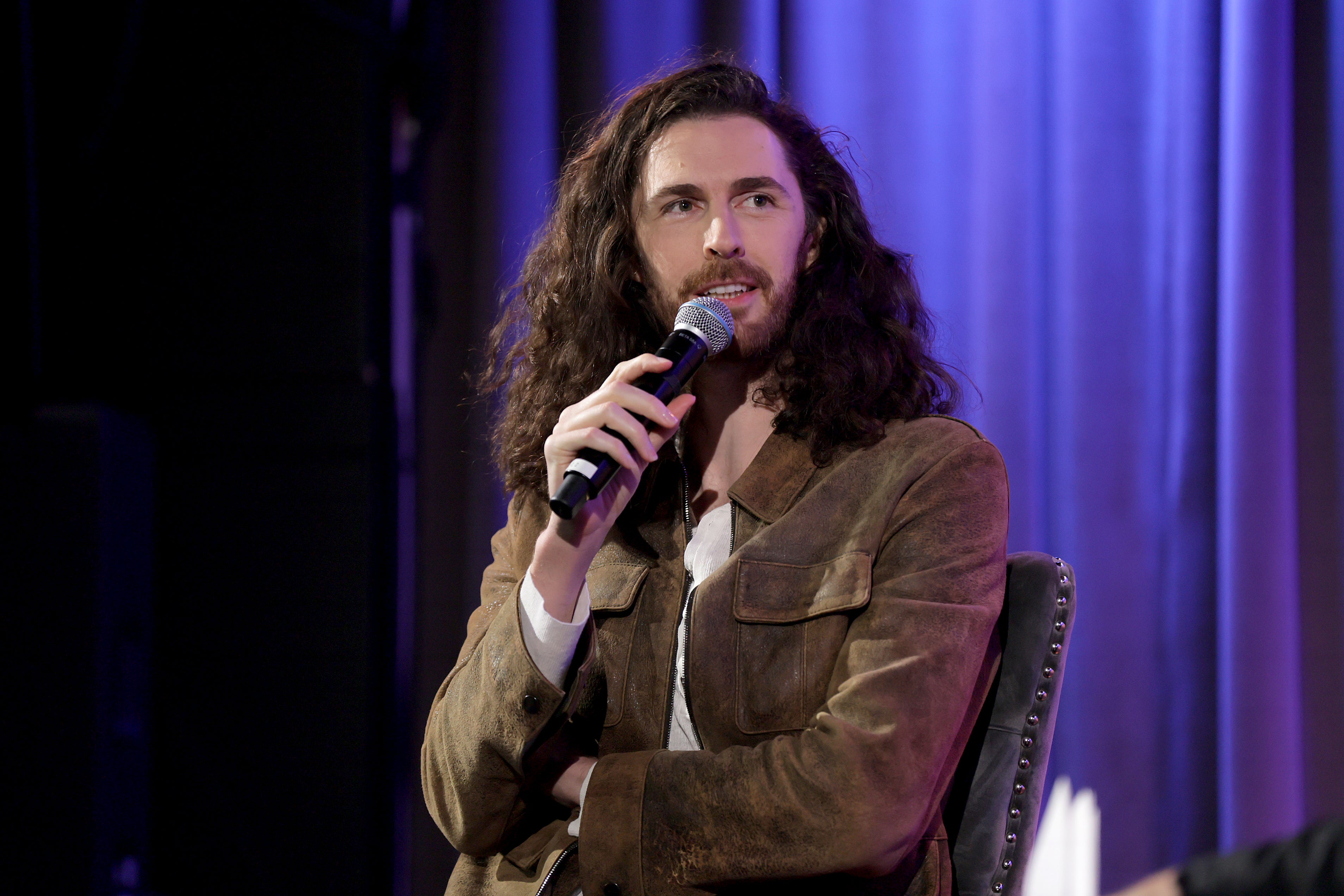 Hozier tuvo una de las canciones más sonadas del año con su single 'Too Sweet'