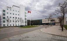 Científicos canadienses despedidos no protegieron información confidencial, según nuevos documentos