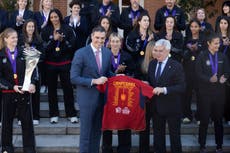 España celebra el título de la Liga de Naciones sin distracciones