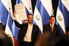 Bukele recibe las credenciales como presidente reelecto de El Salvador para cinco años más