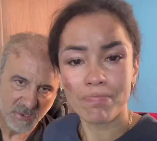 Pareja de blogueros que viajaban en motocicleta en la India sufre ataque y violación