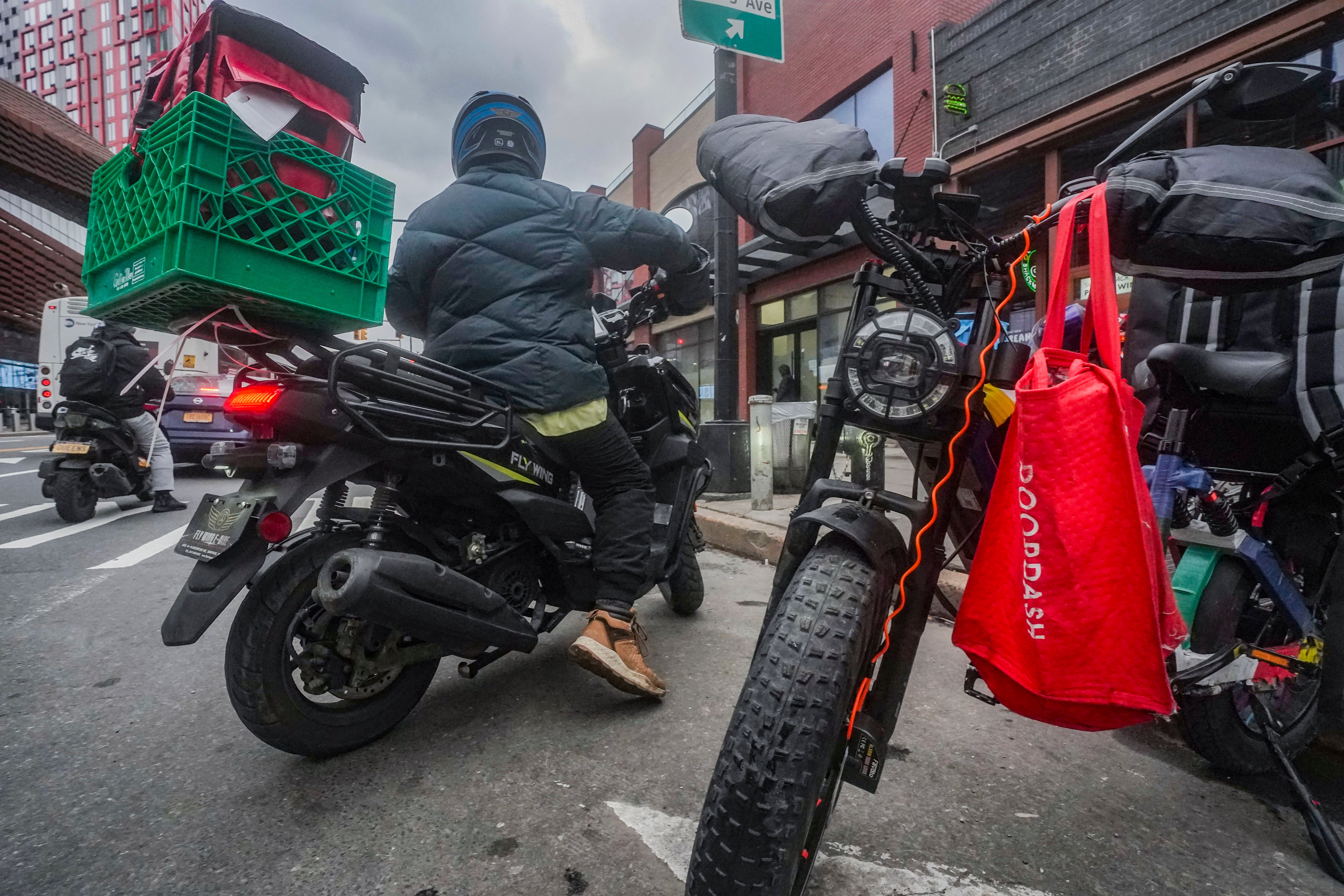 EEUU-SALARIO MÍNIMO-REPARTIDORES