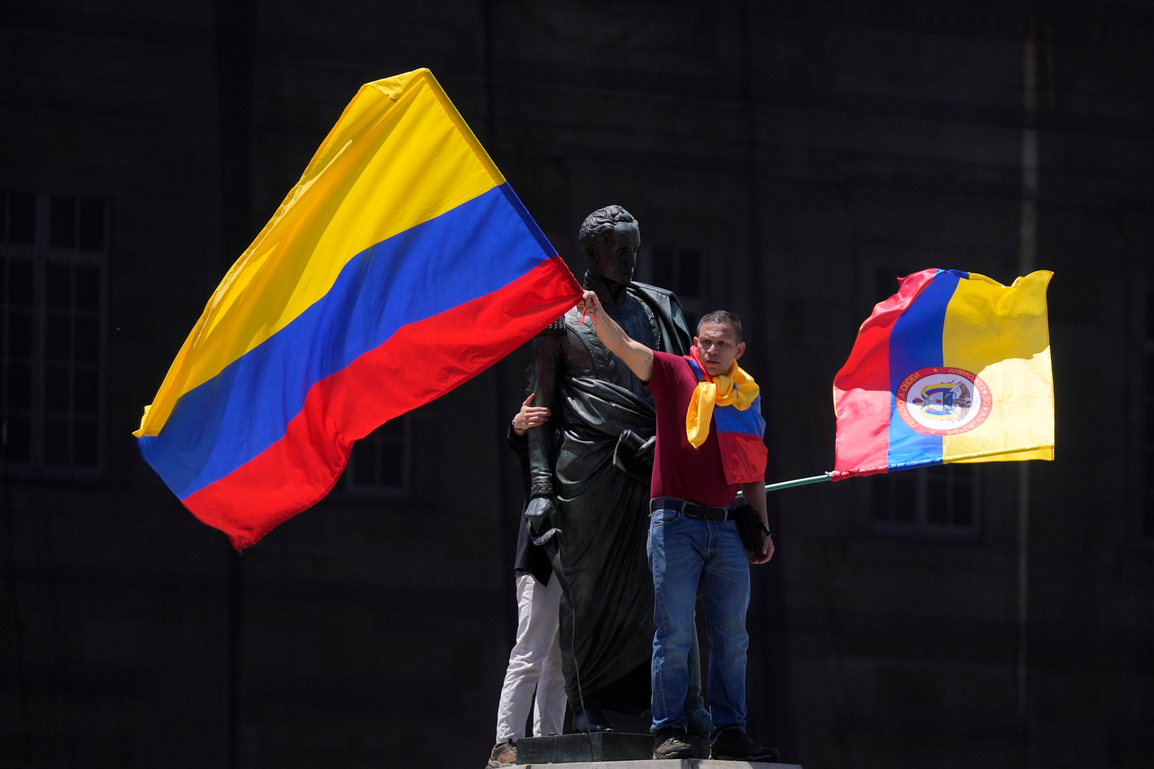 AP EXPLICA-COLOMBIA-MARCHAS OPOSITORAS