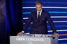 Čeferin, presidente de la UEFA, apoya al jefe del fútbol italiano acusado de desvío de fondos