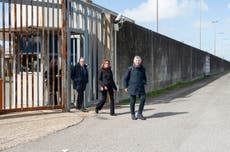 Deceso coloca a los centros de detención de migrantes de Italia en el punto de mira