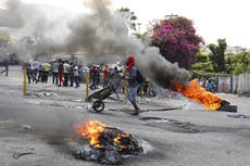Grupos atacan estaciones de policía en Haití; líderes caribeños llaman a reunión de emergencia