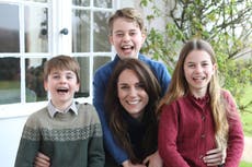 Agencias de noticias retiran la foto familiar de Kate Middleton