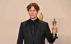 El Hollywood judío denuncia discurso de Jonathan Glazer en los Óscar