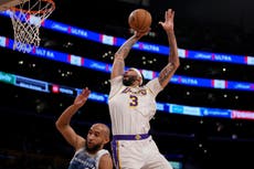 Anthony Davis abusa de Timberwolves con 27 puntos y 25 rebotes en trinfo de Lakers por 120-109