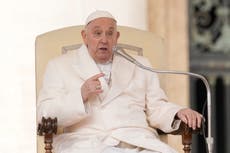 Papa dice en autobiografía de próxima aparición que no piensa renunciar