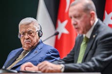Presidente palestino designa como primer ministro a su asesor económico