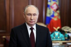 Rusos votan en elecciones que se presume prolongarán gobierno de Putin