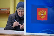 Rusia vota en la 2da jornada de unas elecciones predestinadas a revalidar el mandato de Putin