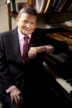 Byron Janis, renombrado pianista estadounidense que superó la artritis, muere a los 95 años