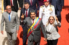 Previo a las elecciones en Venezuela, arrestan a opositores presuntamente vinculados a complots