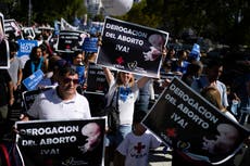 Cientos protestan en Argentina para exigir la derogación de la ley de aborto