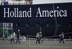 Mueren dos miembros de tripulación durante "incidente" en crucero de Holland America