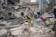Kiev sufre su tercer ataque aéreo en 5 días mientras Rusia incrementa los bombardeos a ciudades