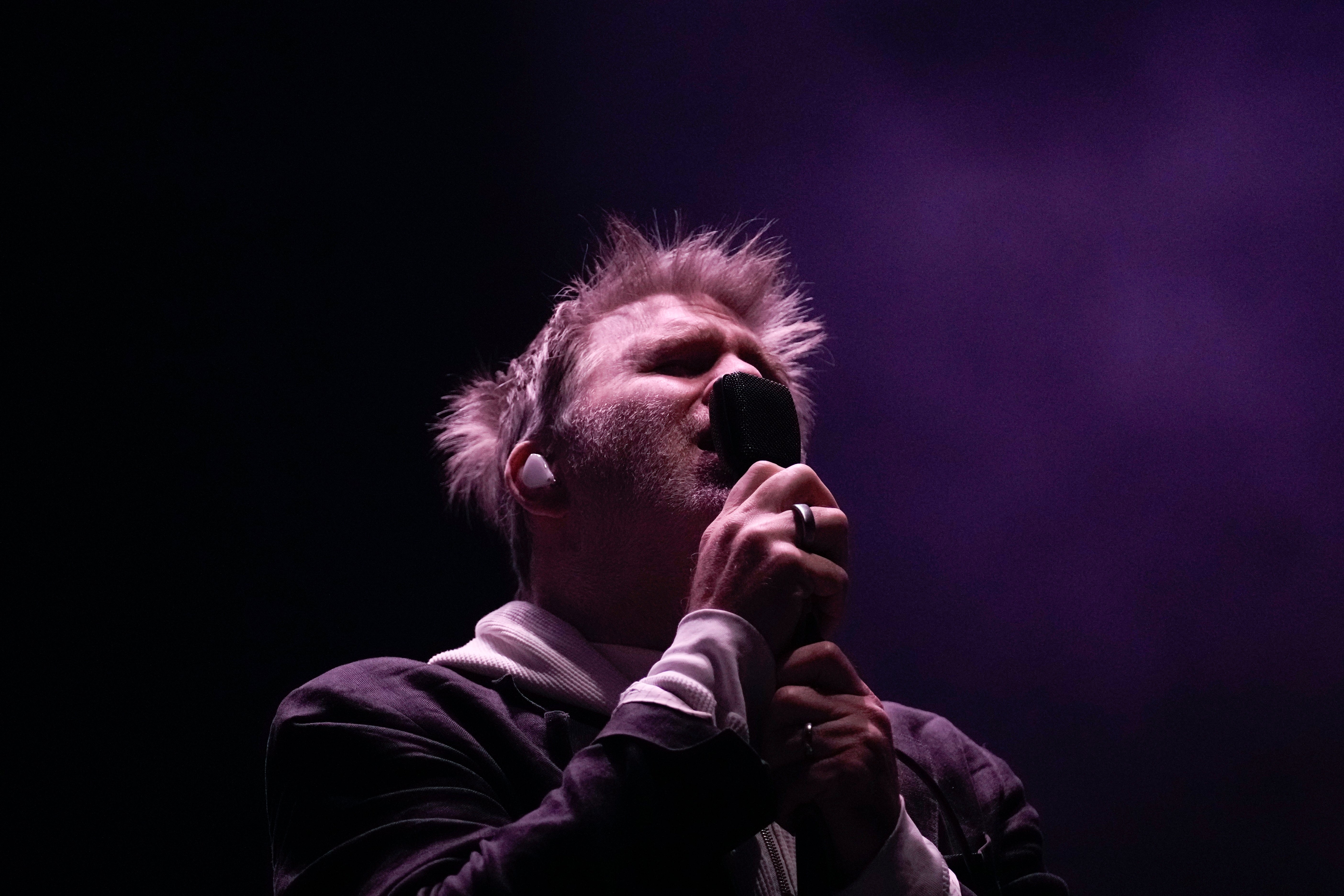 LCD Soundsystem une al público de Ceremonia
