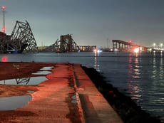 Emprenden intensa búsqueda de supervivientes tras colapso del puente en Baltimore