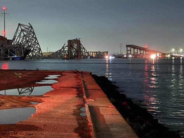 <p>Los escombros después del derrumbe del puente en Baltimore  </p>