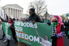 Corte Suprema de EEUU escucha argumentos sobre acceso a píldora abortiva