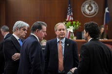 Procurador de Texas paga 300.000 dólares en causa criminal por fraude