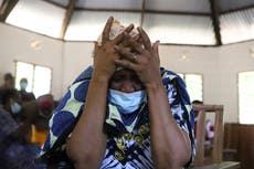 Kenia comienza a entregar los cuerpos de 429 miembros de secta apocalíptica a sus familiares