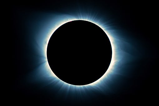 Eclipse solar 2024 así: cómo podría afectar a tu signo zodiacal