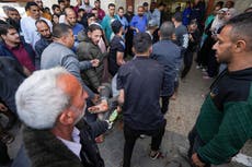 Tropas israelíes se retiran de hospital de Gaza tras dos semanas de asalto, según palestinos