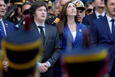 Milei rinde tributo a veteranos y caídos en Guerra de las Malvinas en 42do aniversario en Argentina