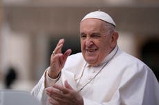 “Defiendan la tierra, no se la dejen robar”, les dice el papa Francisco a campesinos de Perú