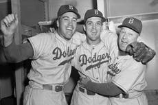 Fallece Erskine, uno de los últimos sobrevivientes de los Dodgers que ganaron la Serie Mundial 1955