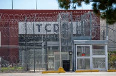 Condado de Nuevo México extiende acuerdo con el ICE para la detención de migrantes